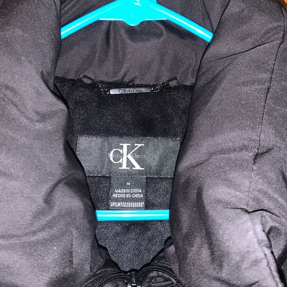 Calvin Klein puffer jacket - Picture 2 of 7